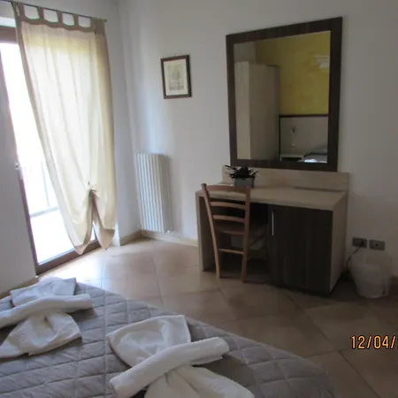 Agritur Arcosole 乡村民宿 *